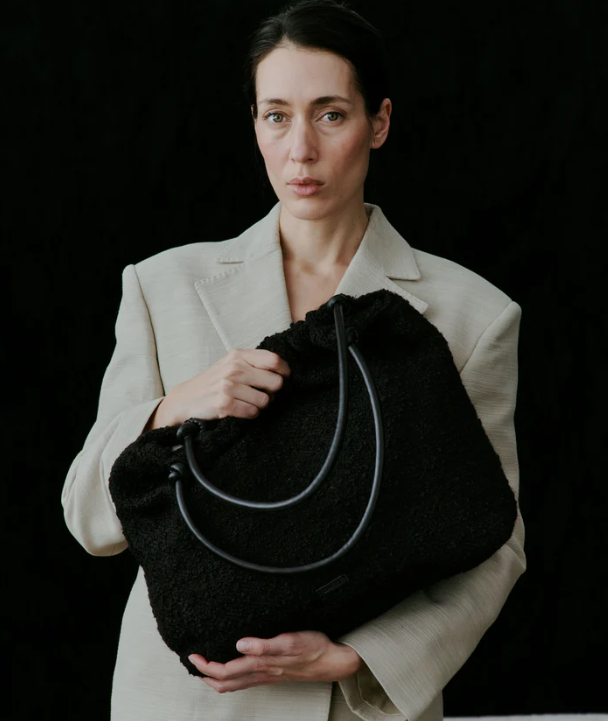 Day woolen pop schrunch tote