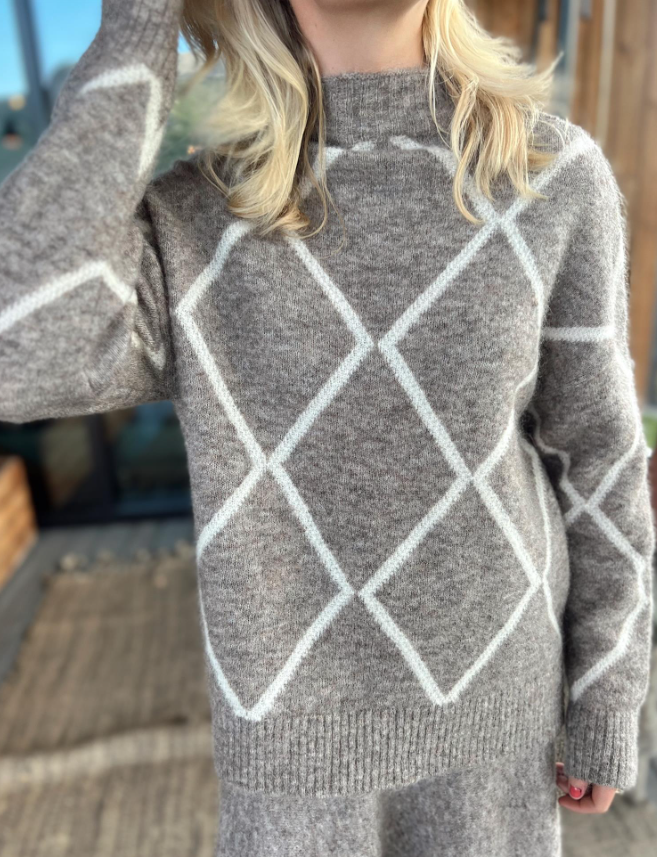 Elly Check sweater