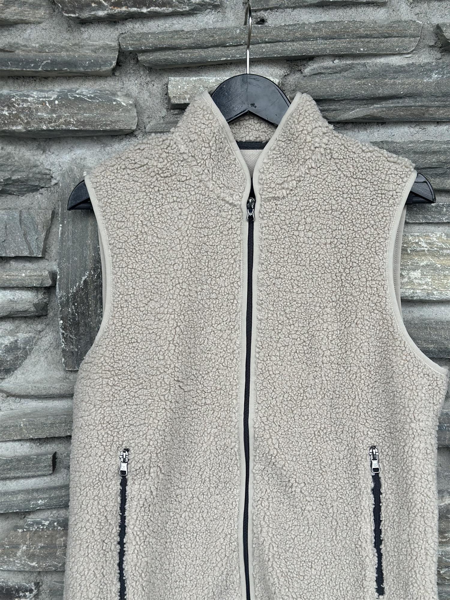 Pile fleece vest