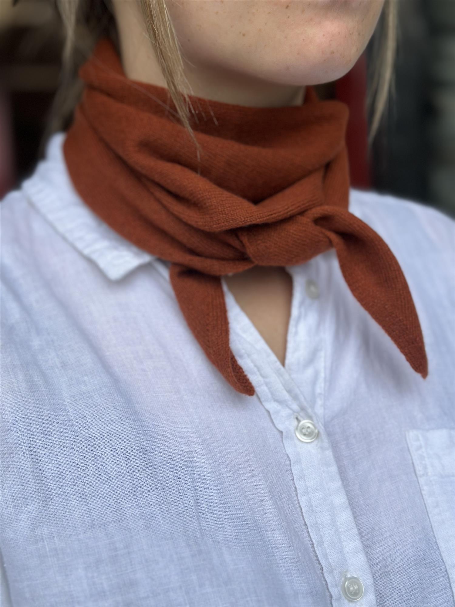 Rose scarf