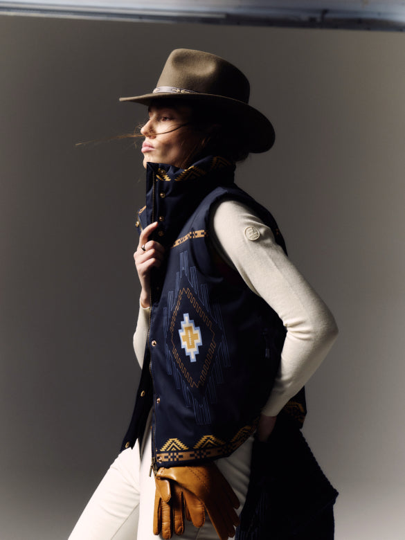 Pioneer vest women