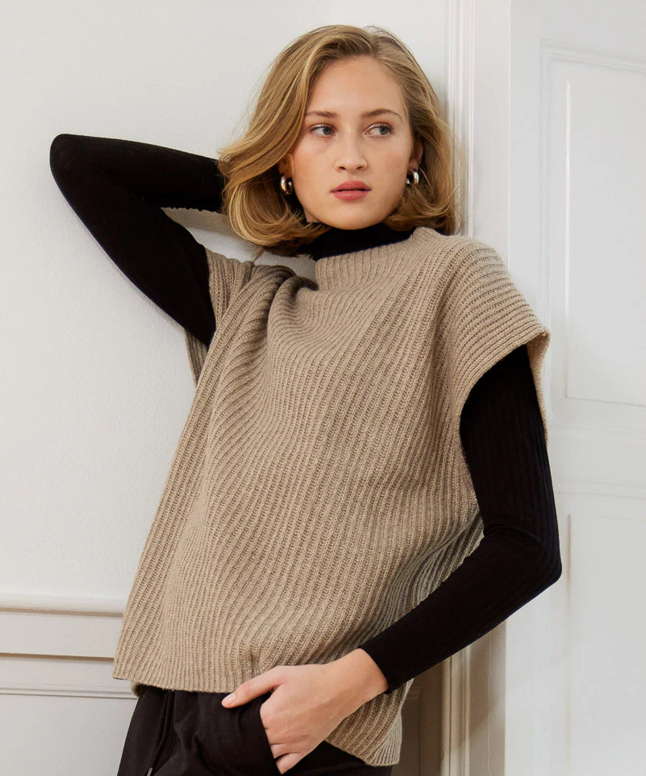 Isadoratt sleeveless pullover