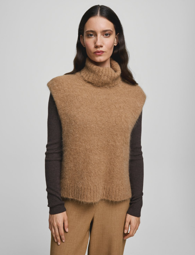 MSCHThira Salmia R vest
