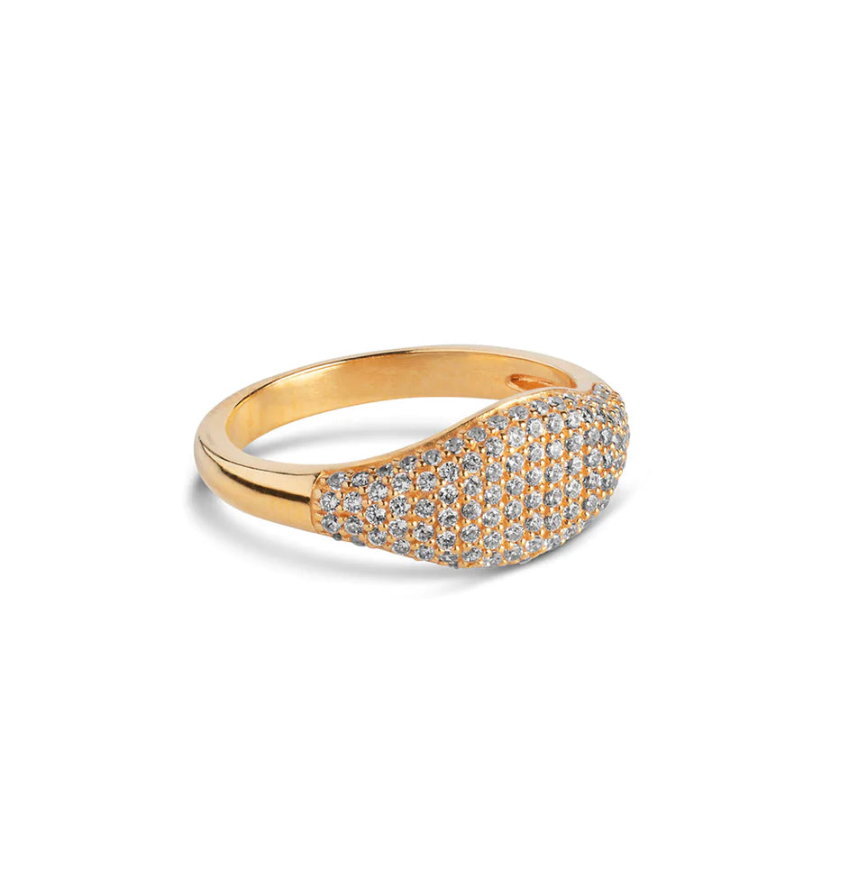 Sparkling mary ring